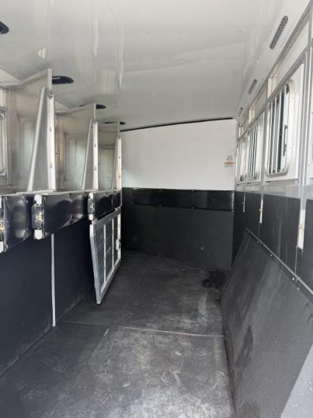 Used 2015 Sundowner 4 Horse Bumper Pull Horse Trailer