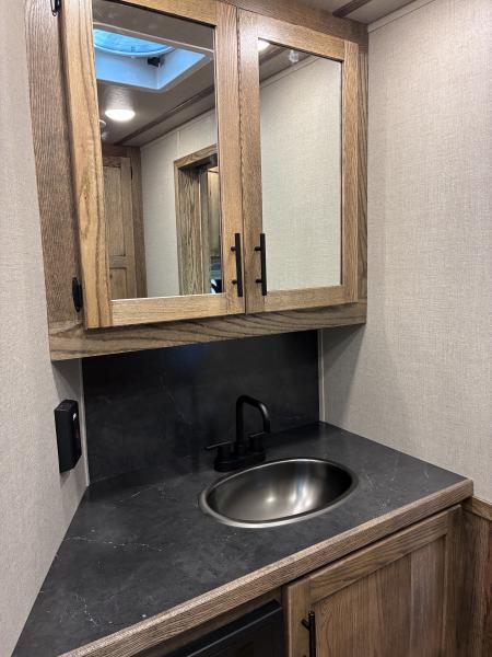 New 2027 Lakota 3H 16' LQ Horse Trailer