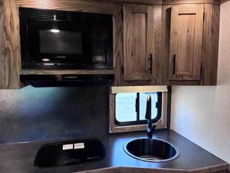 New 2027 Lakota 3H 16' LQ Horse Trailer