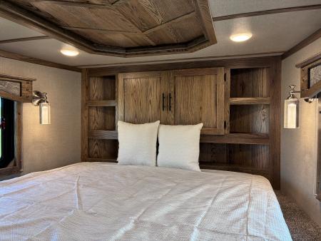 New 2027 Lakota 3H 16' LQ Horse Trailer