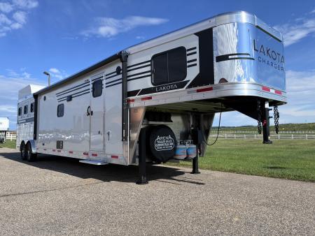 New 2027 Lakota 3H 16' LQ Horse Trailer