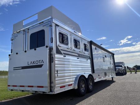 New 2027 Lakota 3H 16' LQ Horse Trailer