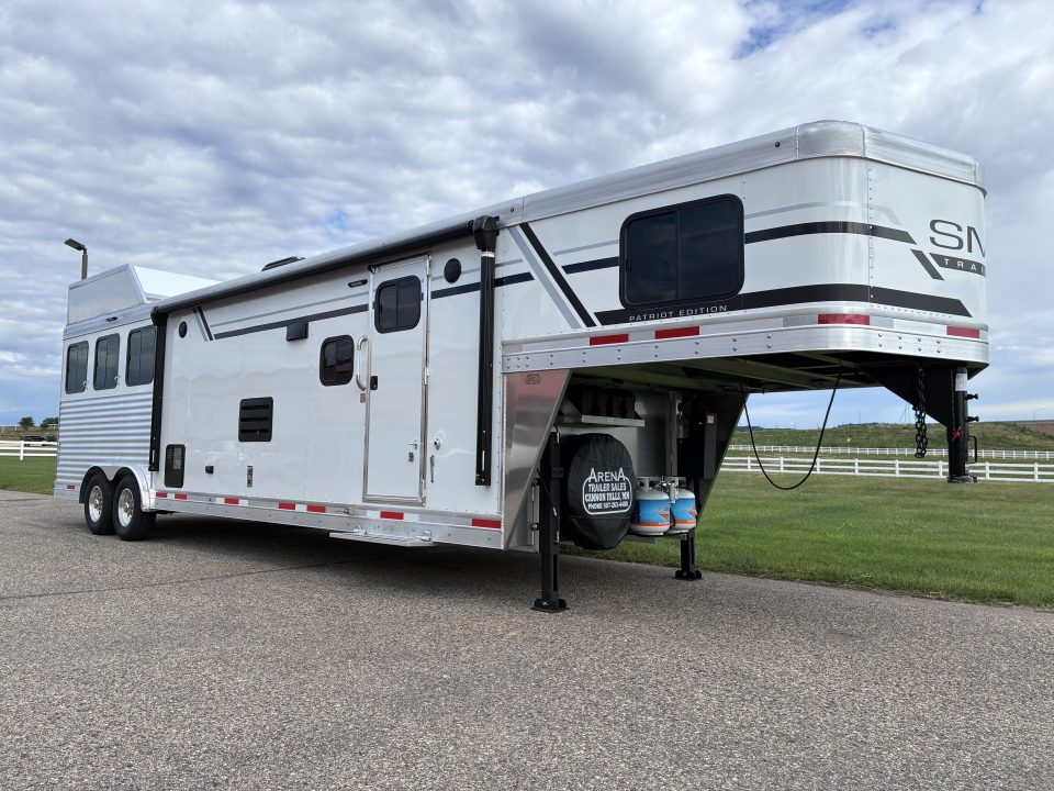 New 2027 SMC 3H 13'LQ Horse Trailer