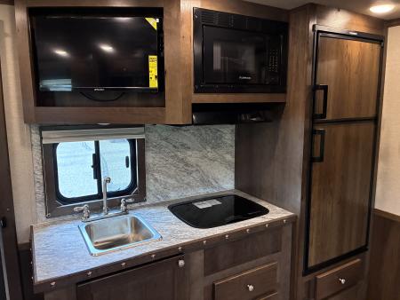 New 2027 SMC 3H 13'LQ Horse Trailer