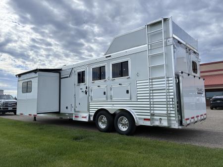 New 2027 SMC 3H 13'LQ Horse Trailer