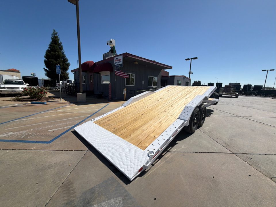 New 2026 Diamond C Trailers HXD207L22X102 8.5FT X 22FT 14.9 GVW Tilt Trailer