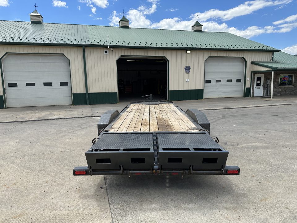 Used 2022 Diamond C Equipment trailer with Max Ramps (LPX 210)