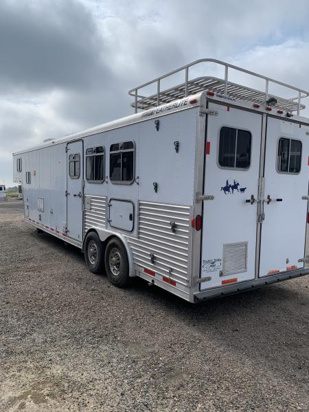 Used 2002 Featherlite Trailers 3H GN