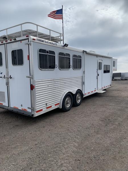 Used 2002 Featherlite Trailers 3H GN