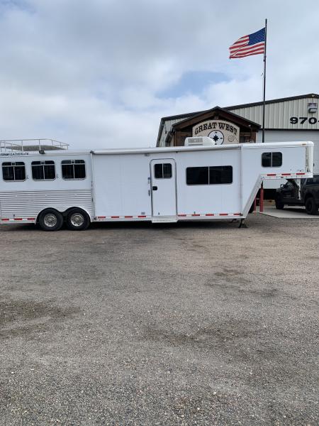 Used 2002 Featherlite Trailers 3H GN