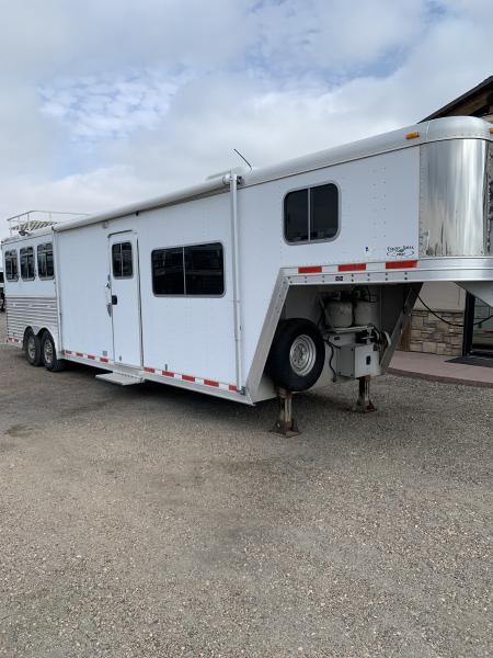 Used 2002 Featherlite Trailers 3H GN