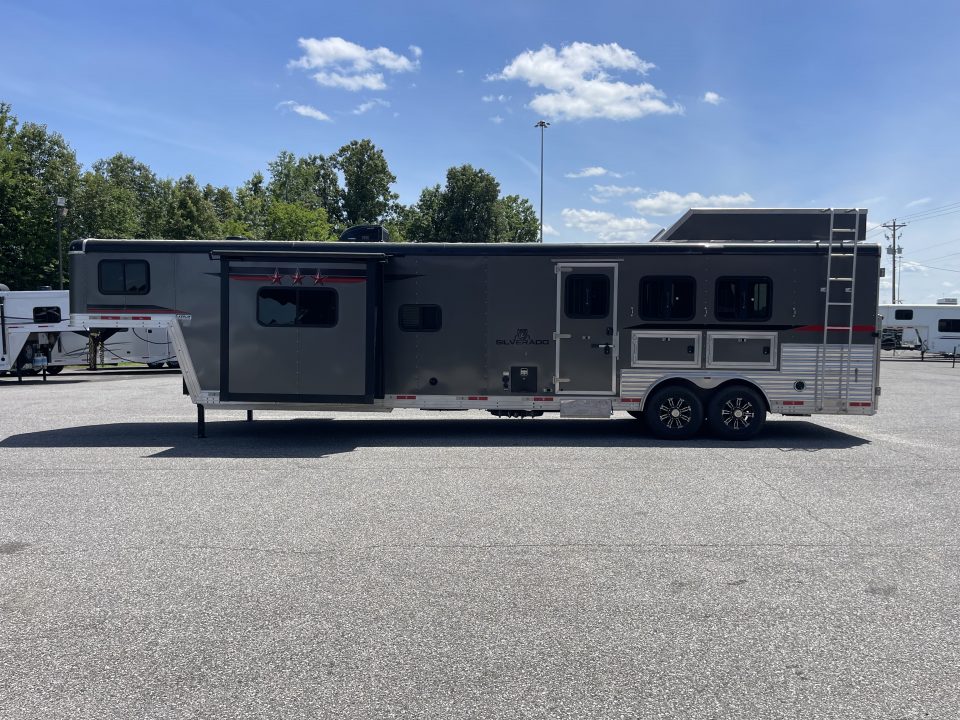 Used 2023 Bison Trailers 8316 Horse Trailer