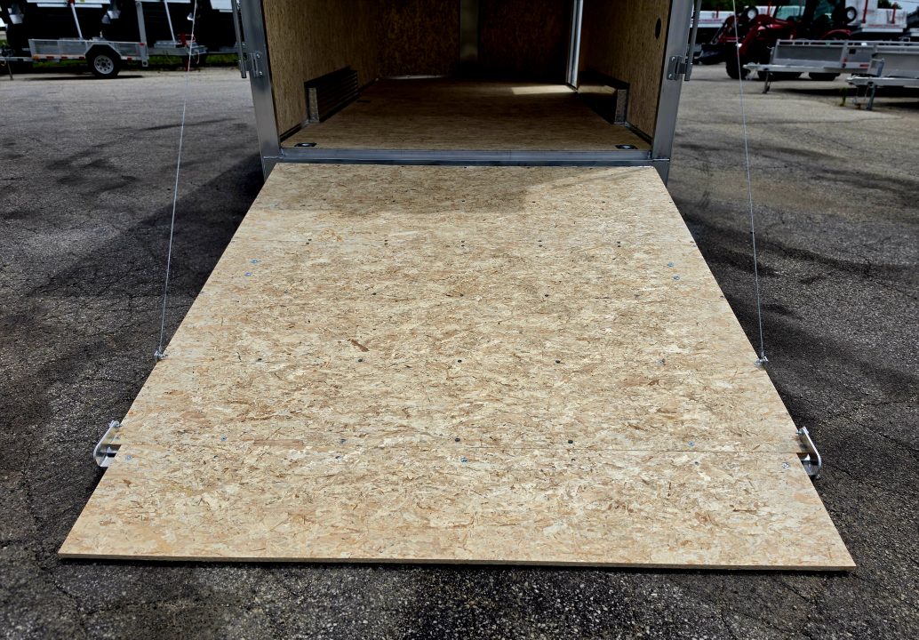 New 7.5 X 16 CARGO ENCLOSED ALL ALUMINUM 2027 LIGHTNING REAR RAMP DOOR