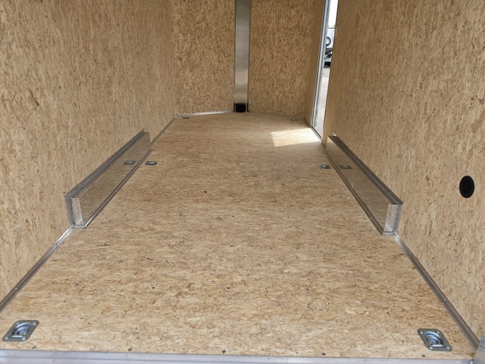 New 7.5 X 16 CARGO ENCLOSED ALL ALUMINUM 2027 LIGHTNING REAR RAMP DOOR