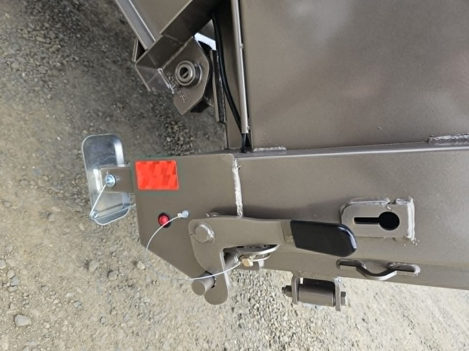 New DUMP TRAILER 2026 Diamond C LPT207 82X14 LOW PROFILE 15500 GVWR LITHIUM UPGRADE MOCHA METALLIC