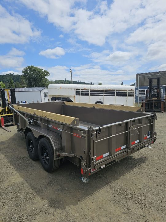 New DUMP TRAILER 2026 Diamond C LPT207 82X14 LOW PROFILE 15500 GVWR LITHIUM UPGRADE MOCHA METALLIC