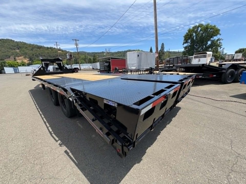 New SALE! EQUIPMENT TRAILER 2026 Diamond C FMAX210 25000 GVRW 25' X 102" FLATBED GOOSENECK ONYX BLACK