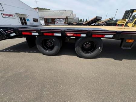 New SALE! EQUIPMENT TRAILER 2026 Diamond C FMAX210 25000 GVRW 25' X 102" FLATBED GOOSENECK ONYX BLACK