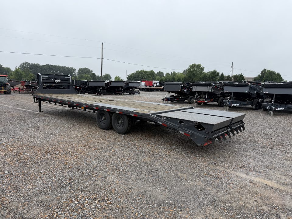 Used 2022 Lamar 102"X30' 14K GVWR Gooseneck Flatbed Trailer