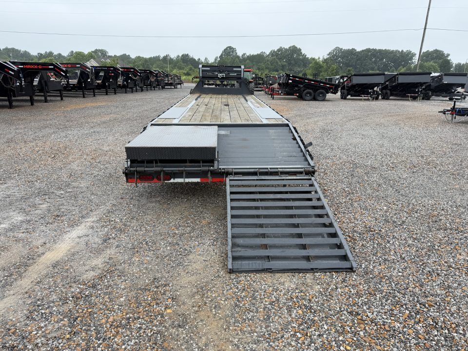 Used 2022 Lamar 102"X30' 14K GVWR Gooseneck Flatbed Trailer