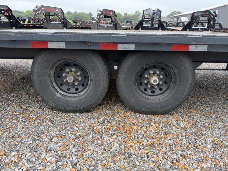 Used 2022 Lamar 102"X30' 14K GVWR Gooseneck Flatbed Trailer