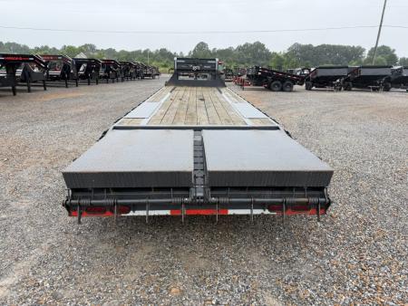 Used 2022 Lamar 102"X30' 14K GVWR Gooseneck Flatbed Trailer