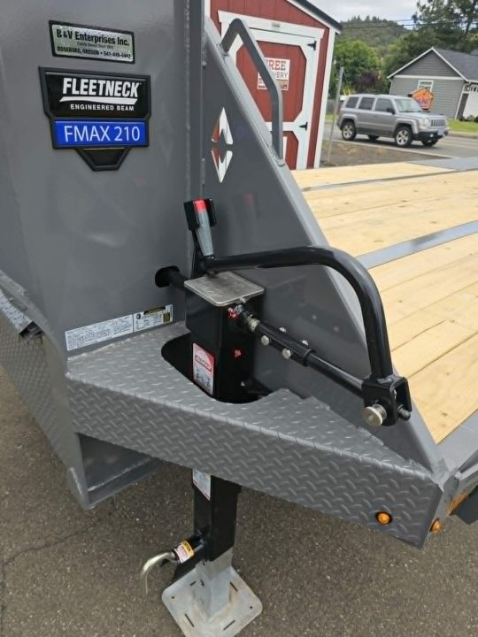 New SALE! EQUIPMENT TRAILER 2026 Diamond C FMAX210 25000 GVRW 25' X 102" FLATBED GOOSENECK CEMENT GRAY