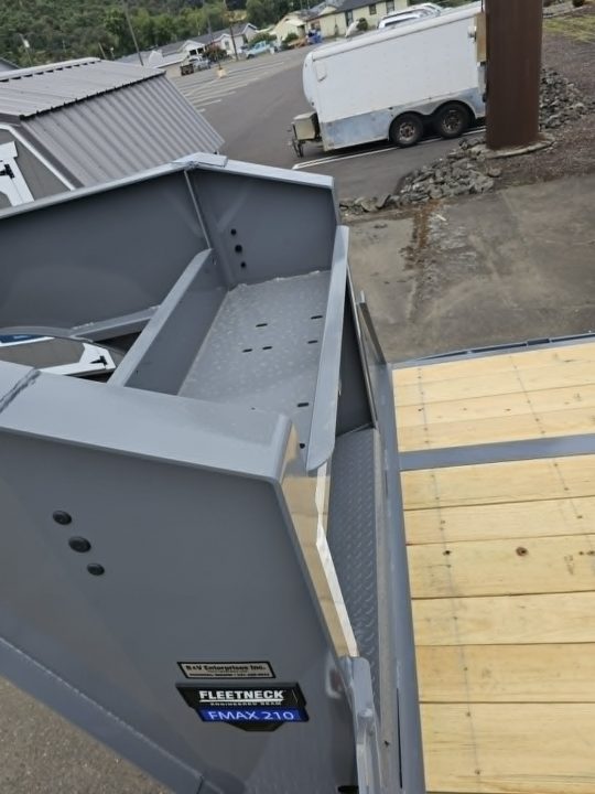 New SALE! EQUIPMENT TRAILER 2026 Diamond C FMAX210 25000 GVRW 25' X 102" FLATBED GOOSENECK CEMENT GRAY