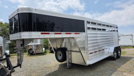New 2026 Featherlite Trailers 8117 GN 6'7"X16TA Stock / Stock Combo Trailer