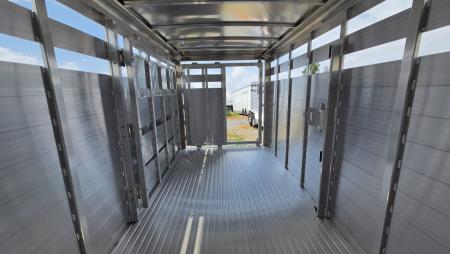 New 2026 Featherlite Trailers 8117 GN 6'7"X16TA Stock / Stock Combo Trailer