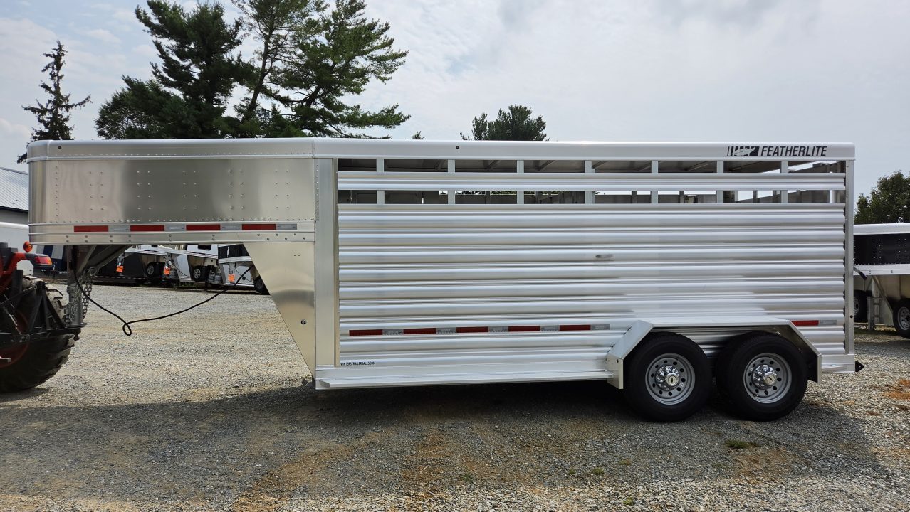 New 2026 Featherlite Trailers 8117 GN 6'7"X16TA Stock / Stock Combo Trailer