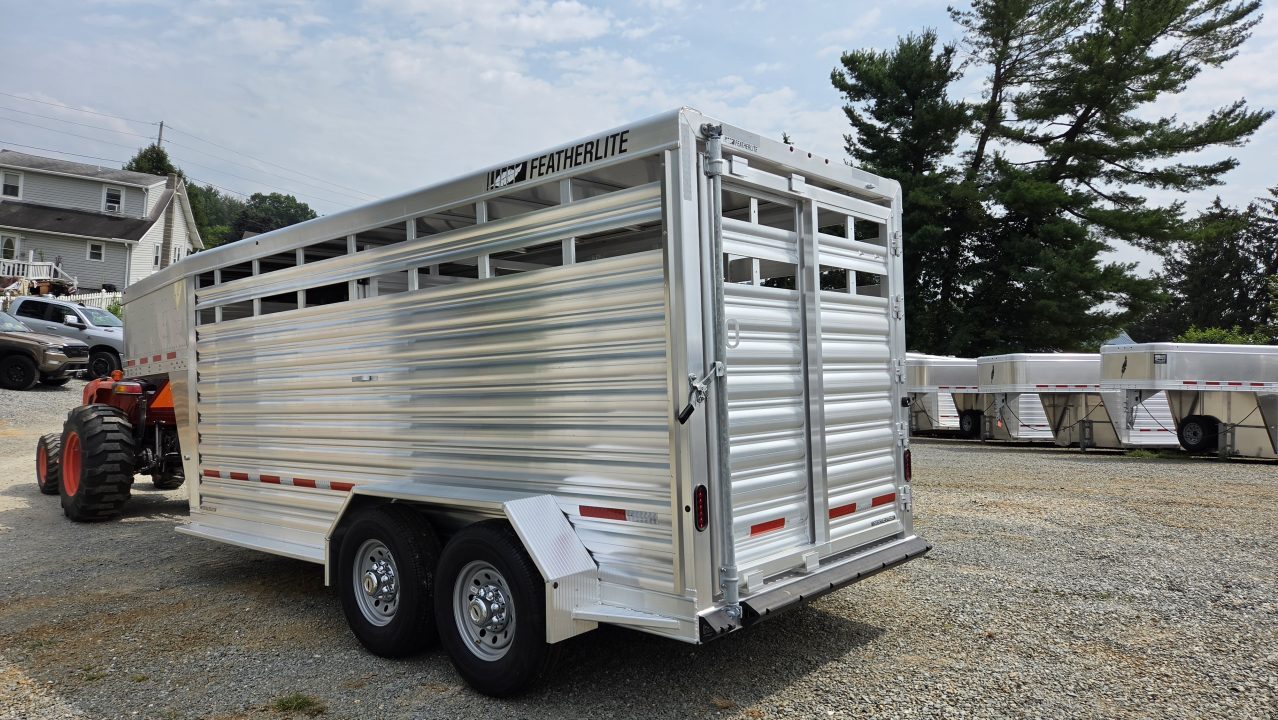 New 2026 Featherlite Trailers 8117 GN 6'7"X16TA Stock / Stock Combo Trailer