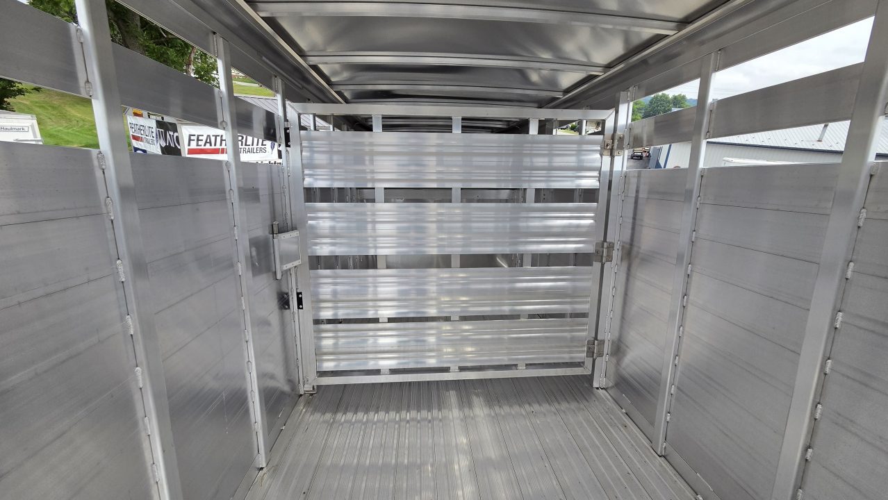 New 2026 Featherlite Trailers 8117 GN 6'7"X16TA Stock / Stock Combo Trailer