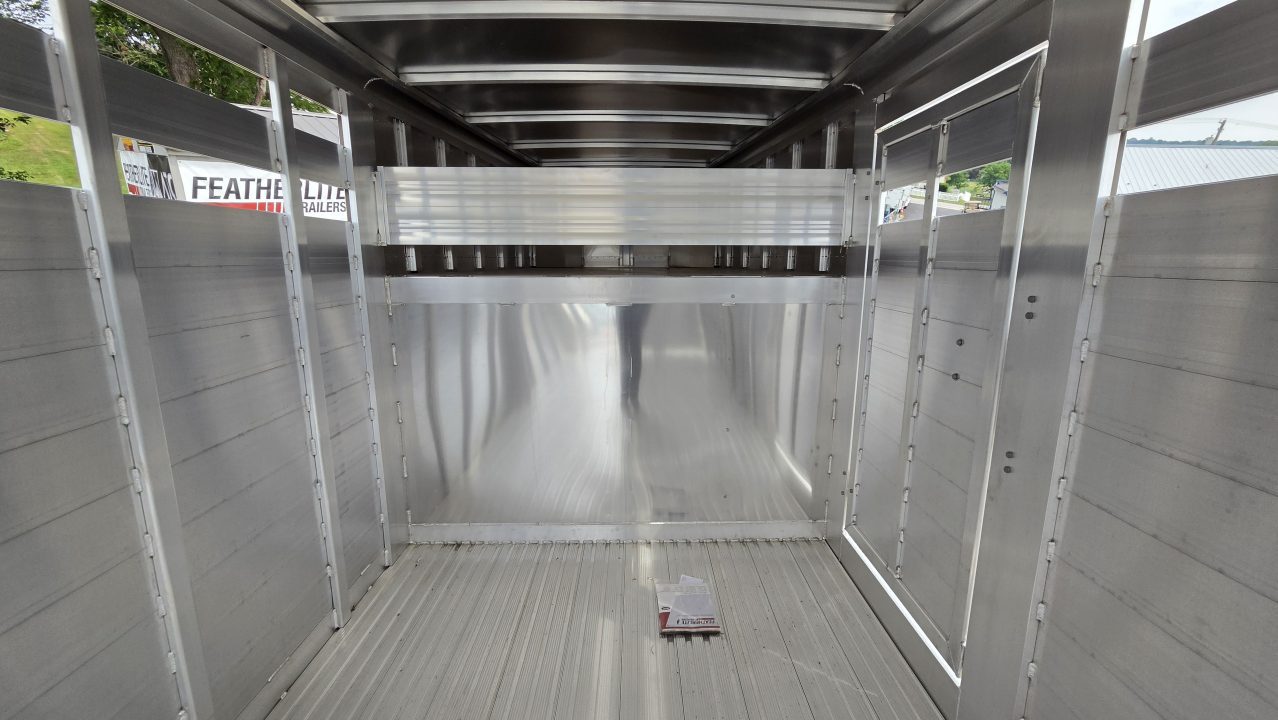 New 2026 Featherlite Trailers 8117 GN 6'7"X16TA Stock / Stock Combo Trailer