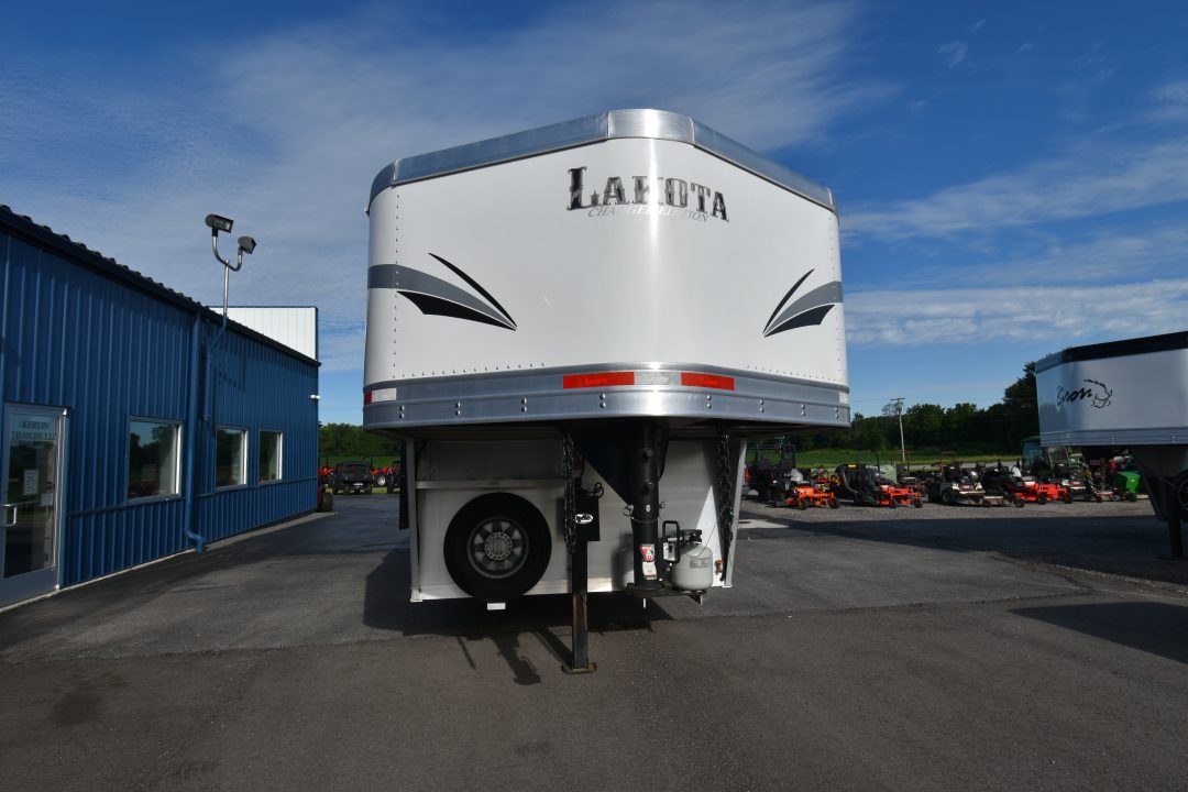 Used 2019 Lakota Charger 8211 Horse Trailer
