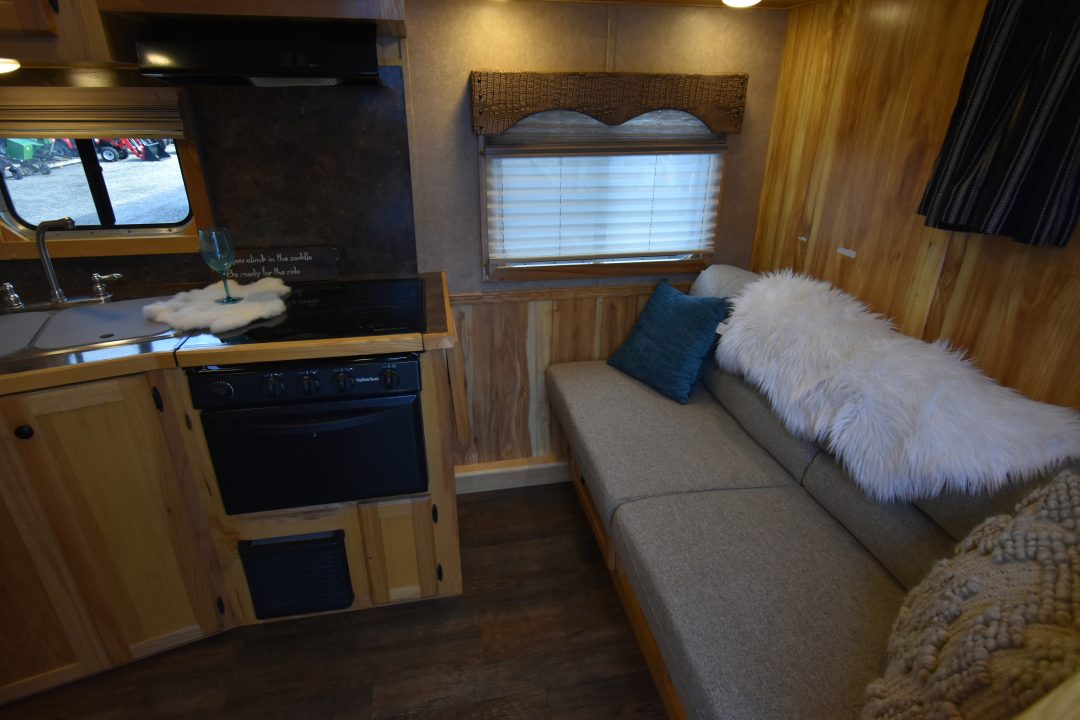 Used 2019 Lakota Charger 8211 Horse Trailer