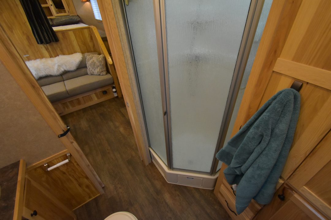 Used 2019 Lakota Charger 8211 Horse Trailer