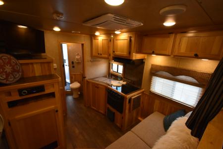 Used 2019 Lakota Charger 8211 Horse Trailer