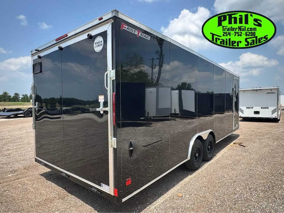 New 2026 Wells Cargo 8.5X24 FAST TRACK DELUX Cargo / Enclosed Trailer ENCLOSED CAR HAULER