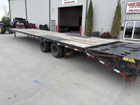 Used 2018 Big Tex Trailers 22GN-40 mega ramps 102x40ft 10k axles Deckover Trailer