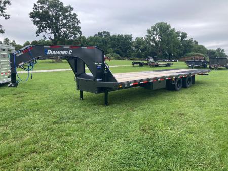 New 2026 Diamond C Trailers 102x30 TANDEM 25K GN HYDROTAIL W/ STEEL RUNNERS, HYDROJACKS, SOLAR & WIRELESS REMOTE Flatbed Trailer