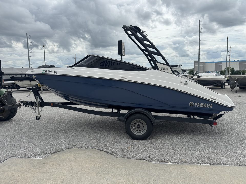 Used 2024 Yamaha Boats 195 S Jet Boat
