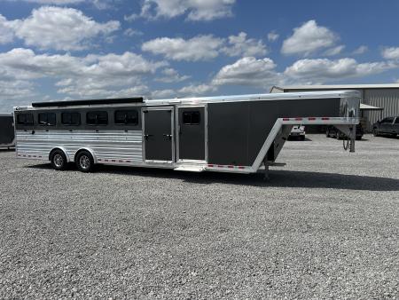 Used 2022 Cimarron Showstar 485 Gooseneck Pen System