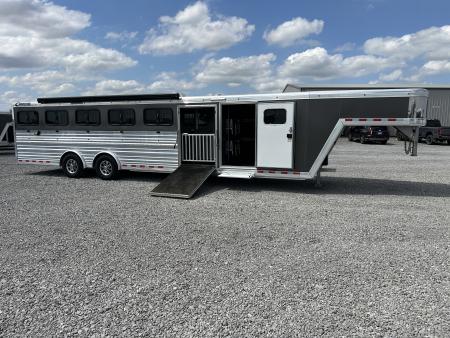 Used 2022 Cimarron Showstar 485 Gooseneck Pen System