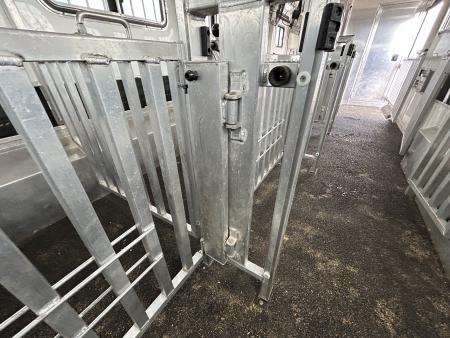 Used 2022 Cimarron Showstar 485 Gooseneck Pen System