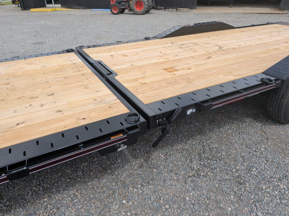 New 2026 Diamond C Trailers Diamond C HXD 210 24' Tilt Equipment Trailer