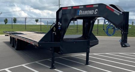 New Diamond C 30' FMAX 210 Gooseneck Flatbed Trailer w/ Hydraulic Dove: 25K (GVWR) Spare