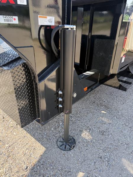 New 2027 MAXX-D DSX8320 GN Dump Trailer