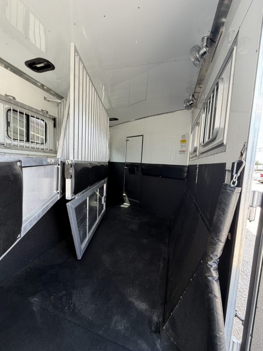 Used 2018 Sundowner 3 Horse 15'7" Living Quarters With 9' Slide Horse Trailer