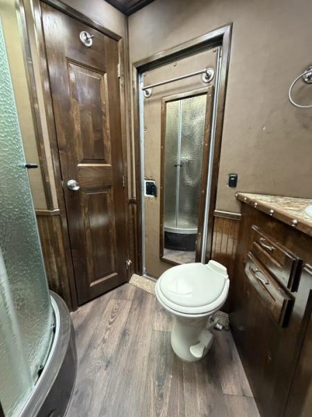 Used 2018 Sundowner 3 Horse 15'7" Living Quarters With 9' Slide Horse Trailer